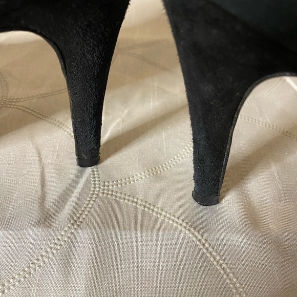 Ellie Tahari Suede Peep Toe Stiletto Heel - Picture 12 of 13